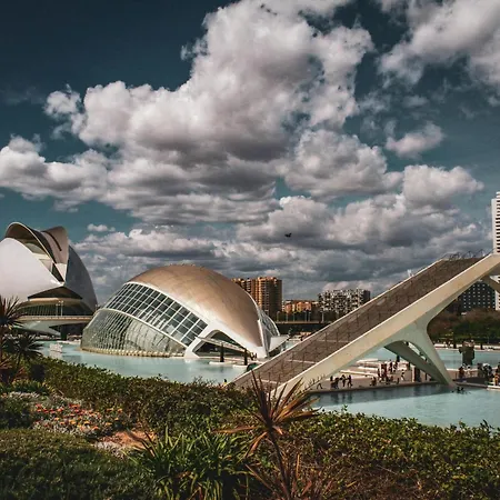Ciudad De Artes Y Ciencias Lejlighedshotel